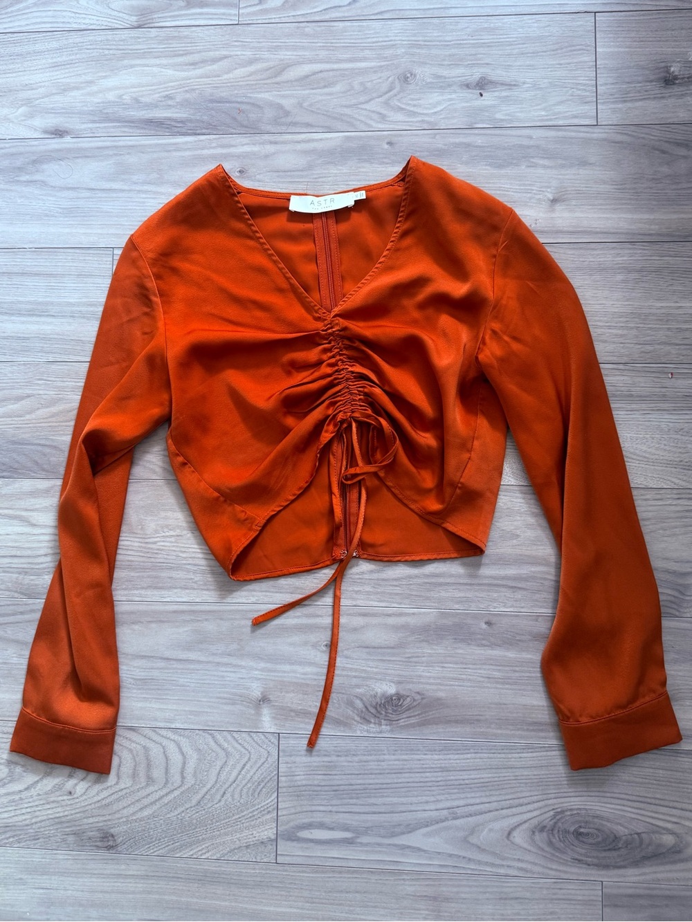 ASTR The Label Burnt Orange Ruched Tie Front Long Sleeve Crop Top Small